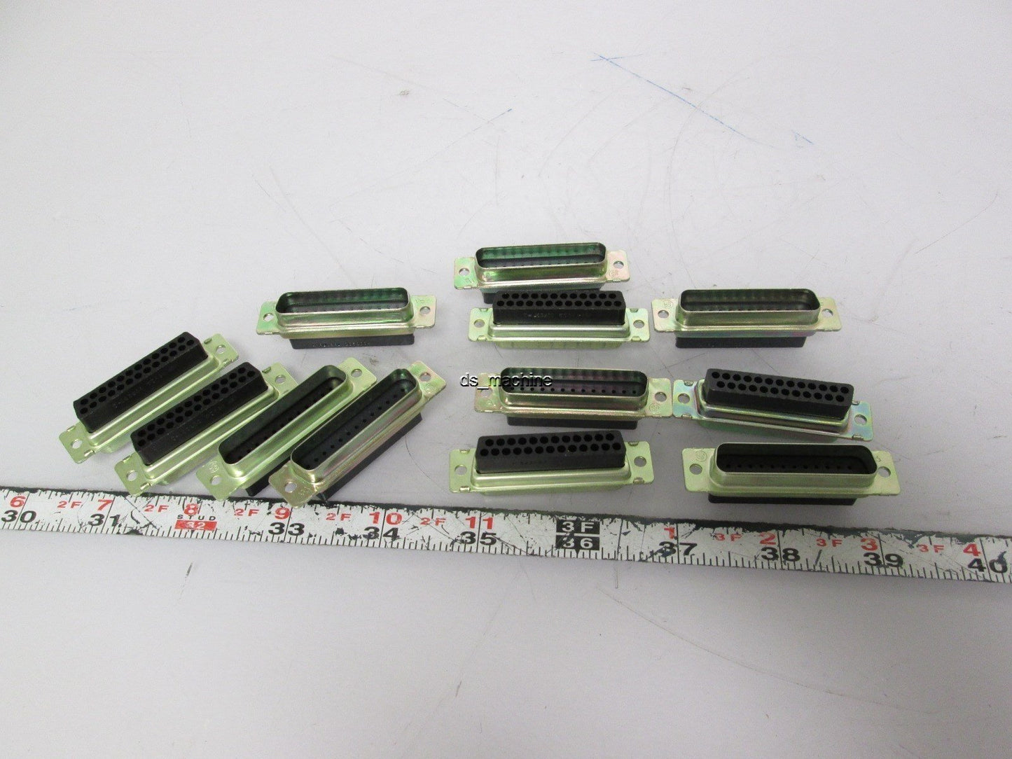 New Lot of 12 New AMP 205208-1 D-Sub 25-Pin Connector Housing