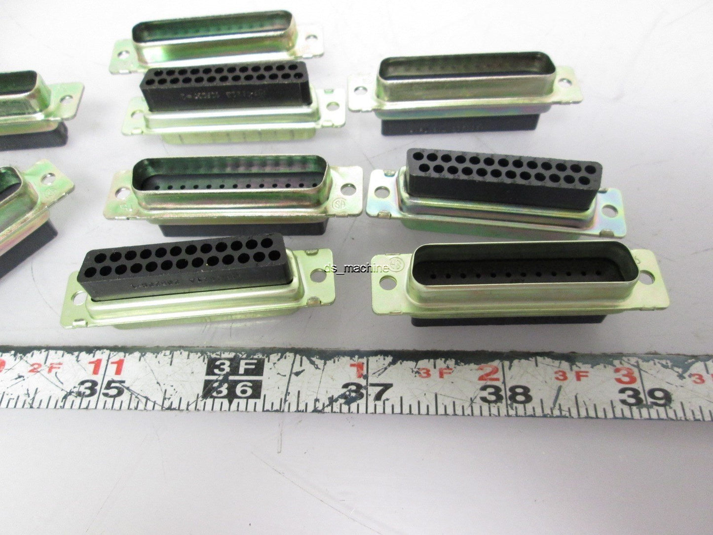 New Lot of 12 New AMP 205208-1 D-Sub 25-Pin Connector Housing
