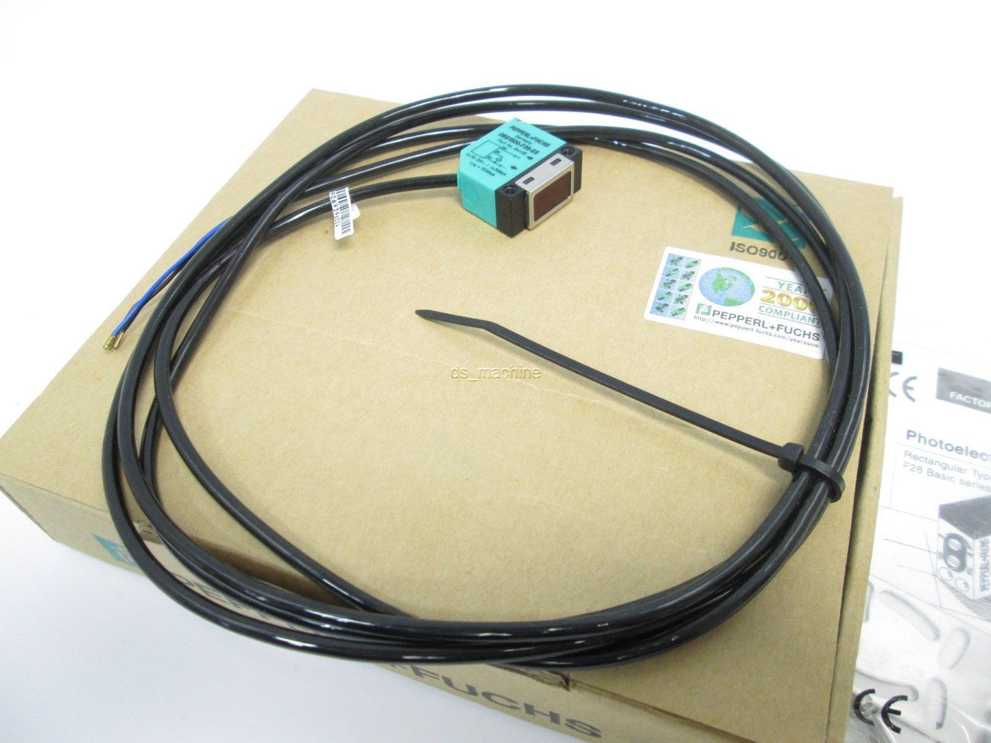 New Pepperl+Fuchs OBS1500-F28-E5 Photoelectric Sensor 10-30V 1500mm