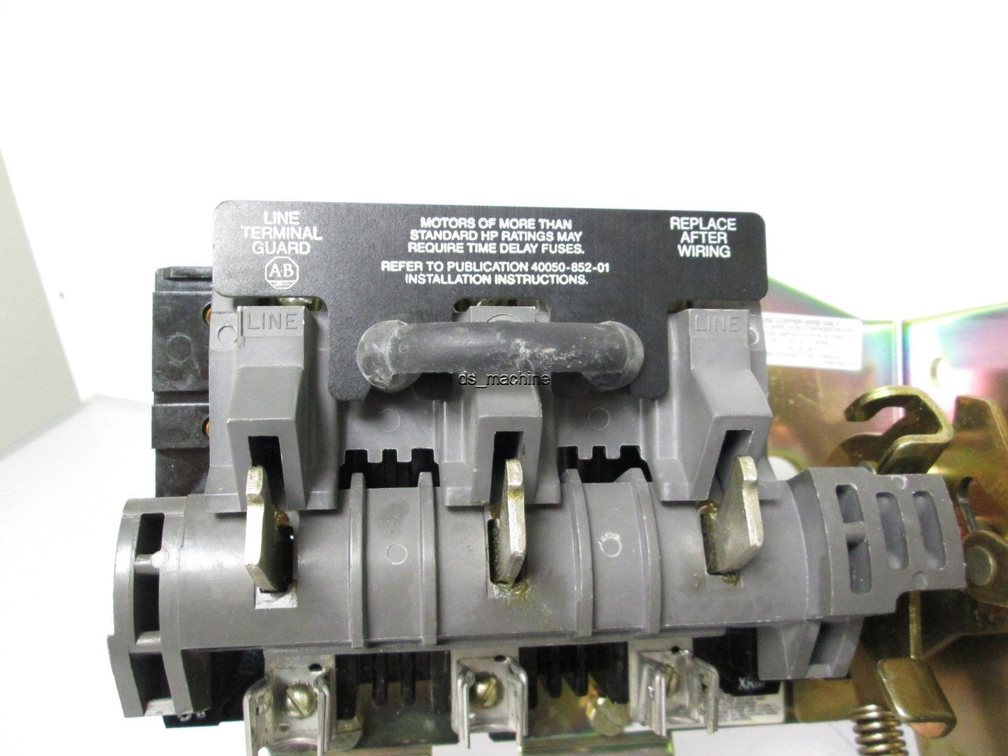 Used Allen Bradley 1494-NF30 Ser A Disconnect Switch with 40023-415-01 Fuse Holder