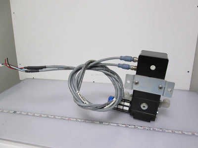 Used Fairchild T7900-00704H0 Pneumatic Pressure Transducer 0-150PSI to 0-10VDC 24VDC