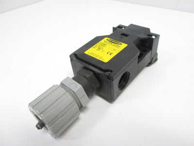 Used Banner SI-QS90MD Machine Guard Safety Switch, 10A / 500VAC