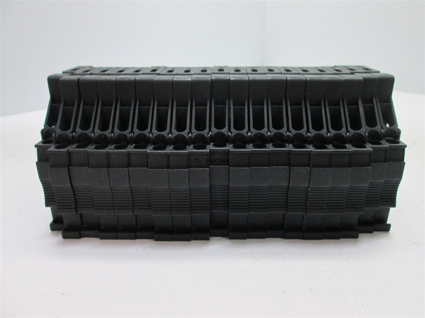 New Lot of 19 Siemens 8WH2 000-1HG08 Terminal Block