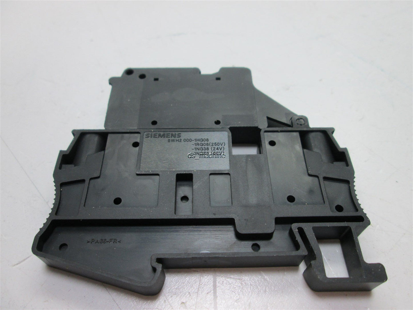 New Lot of 19 Siemens 8WH2 000-1HG08 Terminal Block