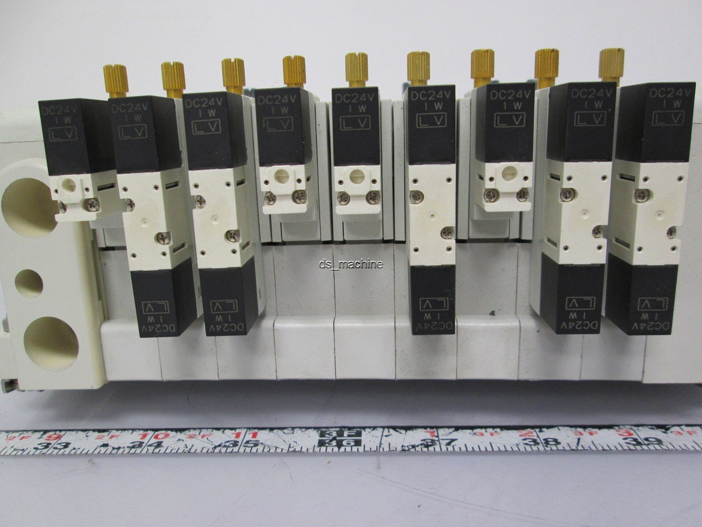 Used Bank of SMC Solenoid Valves 5x VQ2300N-5C 4x VQ2100N-5C 0.1-0.7MPa