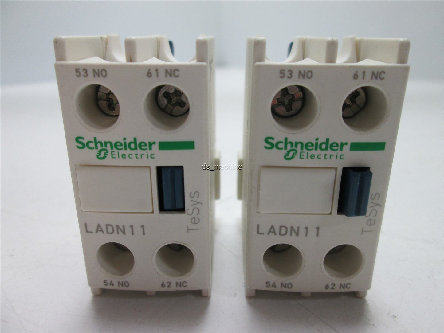 Used Lot of 2 Schneider LADN11 Auxiliary Contact  IEC  10A  600VAC