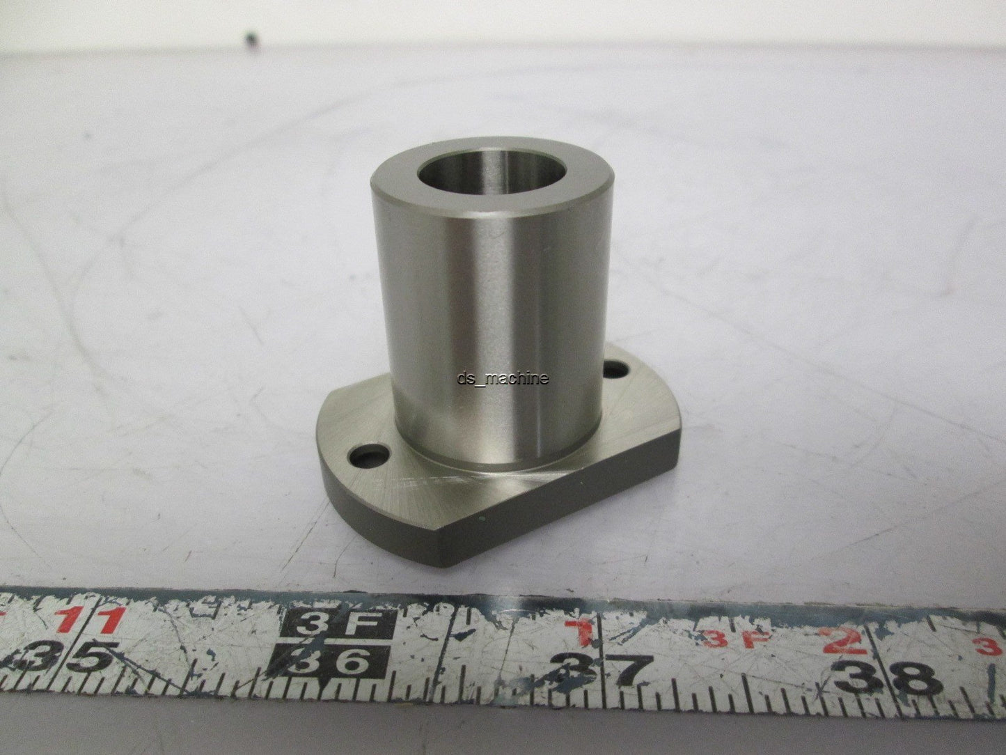 New Misumi JBNFC25-P15-L30 Bushing for Locating Pins Compact Flange 15 x 30mm Length