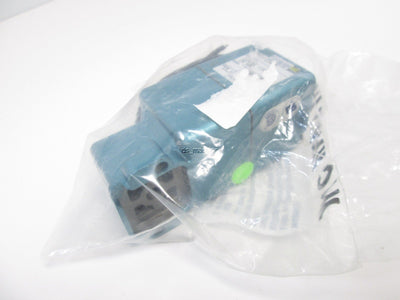 New MAC 250B-114BA Solenoid Valve, 24VDC/120VAC Coil, Vacuum to 150PSI