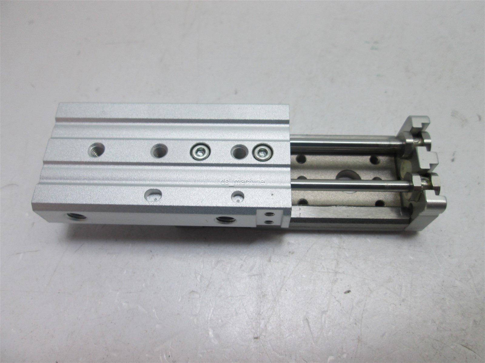 New SMC MXQ6L-30 Air Slide Table Double Acting 30mm Stroke New SMC MXQ6L-30 Air Slide Table Double Acting 30mm Stroke