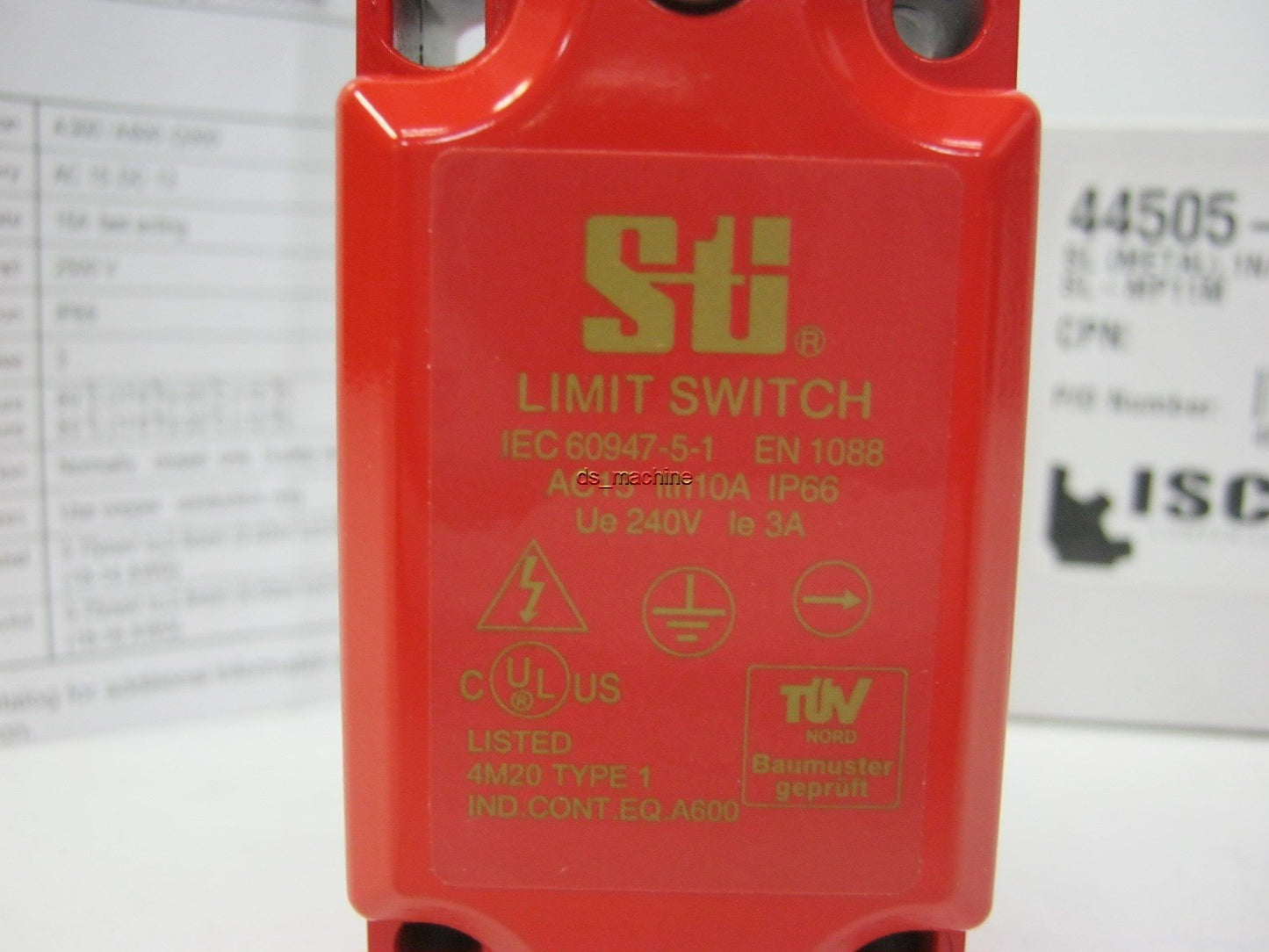 New STI SL Series 44505-2011 Limit Switch SL-MP11M 1N.C. + 1N.O.
