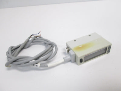 Used Sunx FM-214-4-P Digital Flow Sensor, 10L/MIN, PNP, 4mm Port Fitting, 12-24VDC