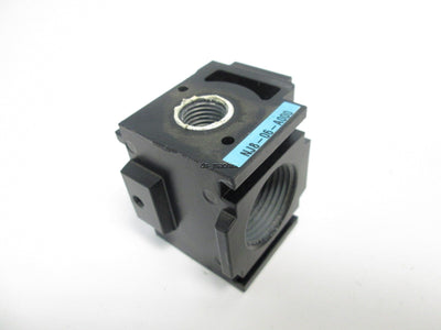 Used Wilkerson NJ8-06-A000 Diverter Block, 3/4" NPT Out, 1/4" NPT Aux (2x)