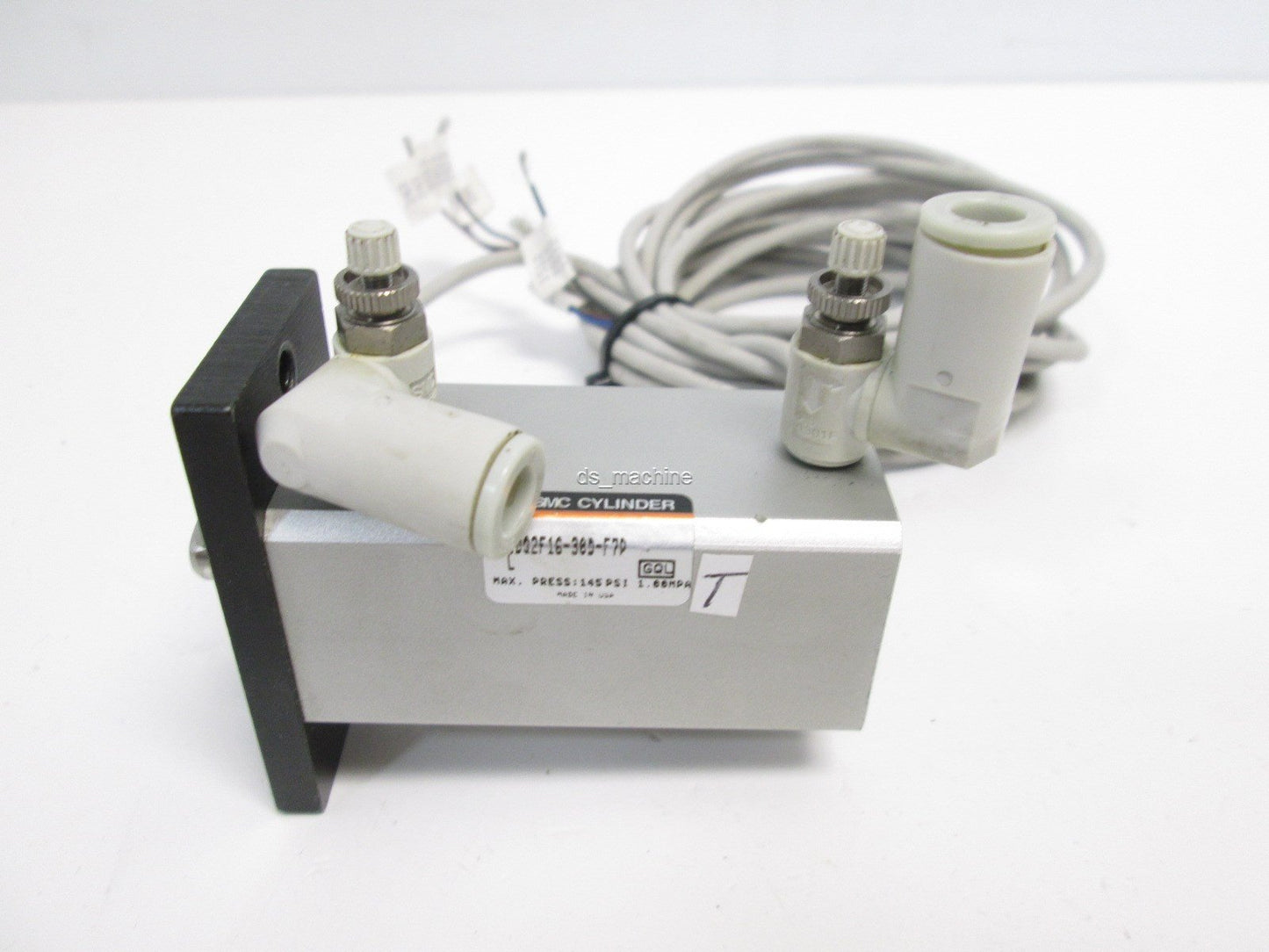 Used SMC CDQ2F16-30D Pneumatic Cylinder, Double Acting, 16mm Bore, 30mm Stroke­­