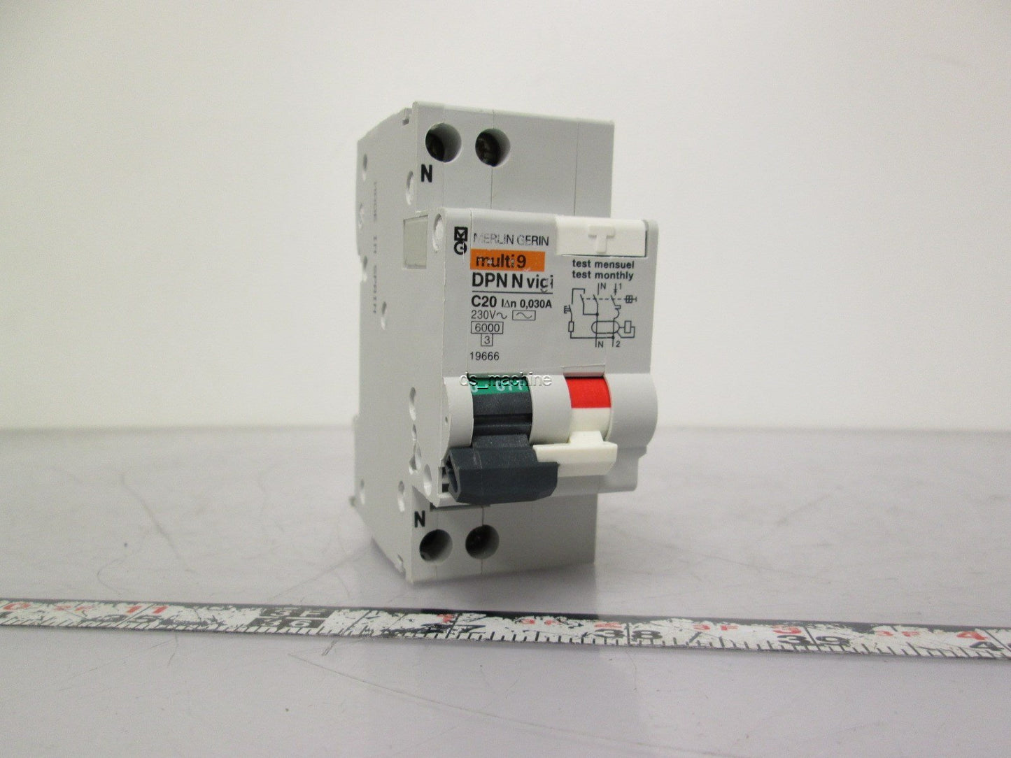 Used Merlin Gerin 19666 Residual Current Circuit Breaker 20A 230VAC, C-Curve, 1P + N