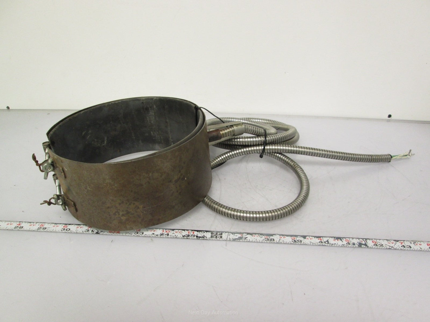 Used IHCO Heater Band 480VAC 1PH 2kW 6" Diameter 3" Width