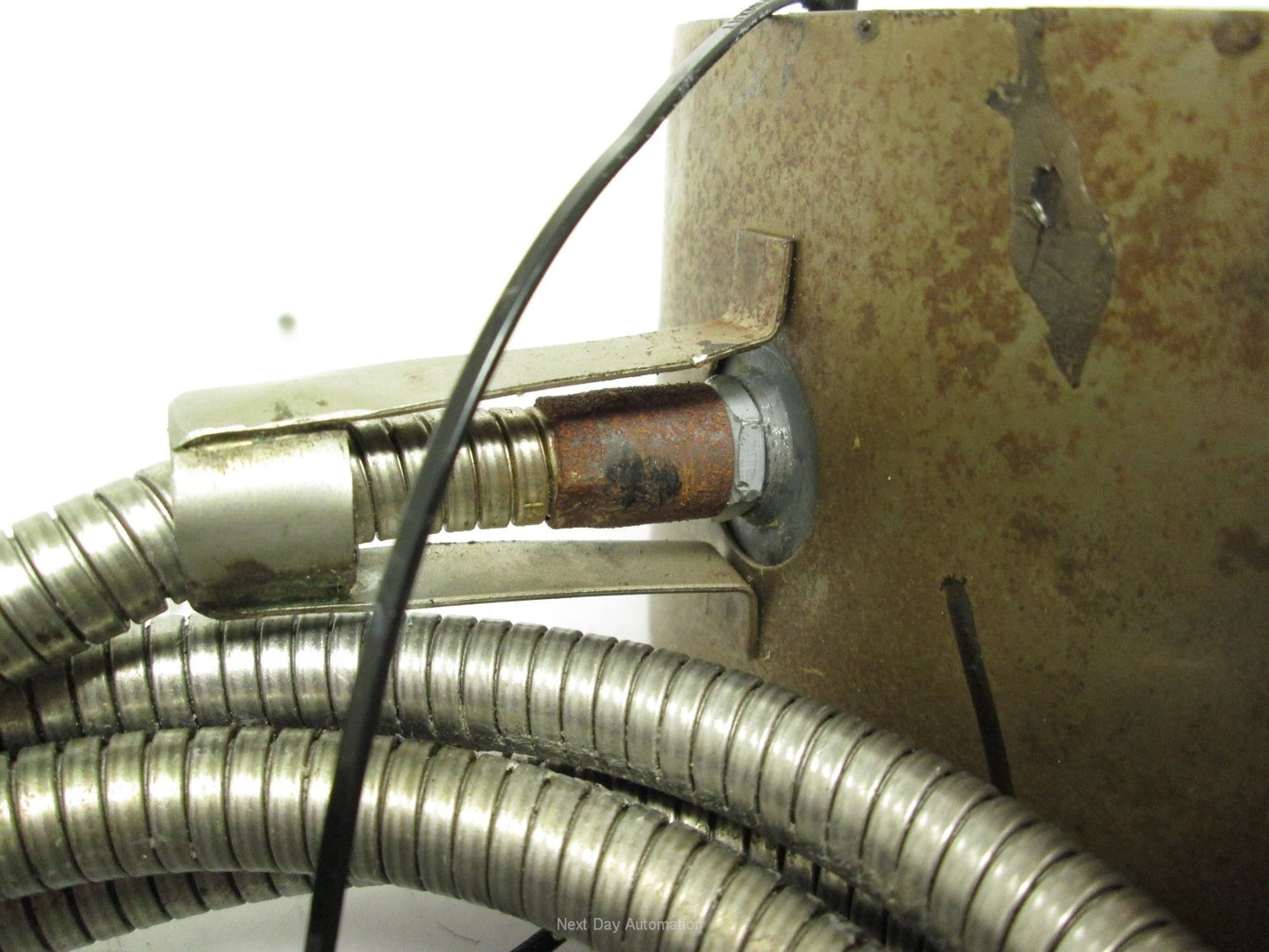 Used IHCO Heater Band 480VAC 1PH 2kW 6" Diameter 3" Width