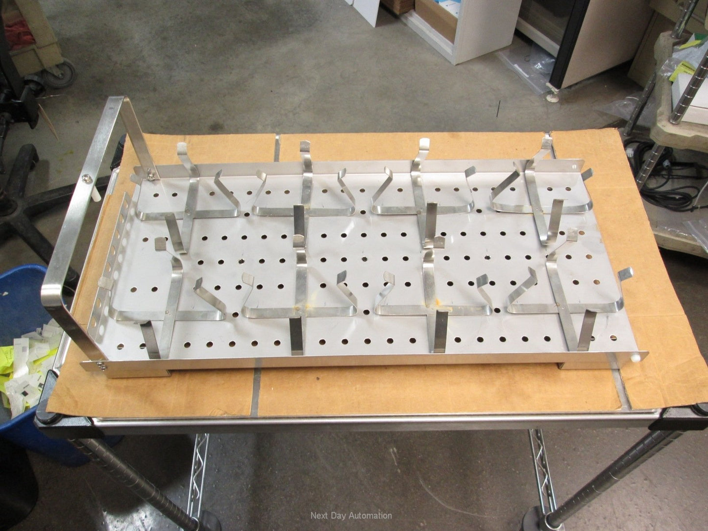 Used Shaker Platform for 8 Erlenmeyer Flasks Left to Right Motion 3" Travel