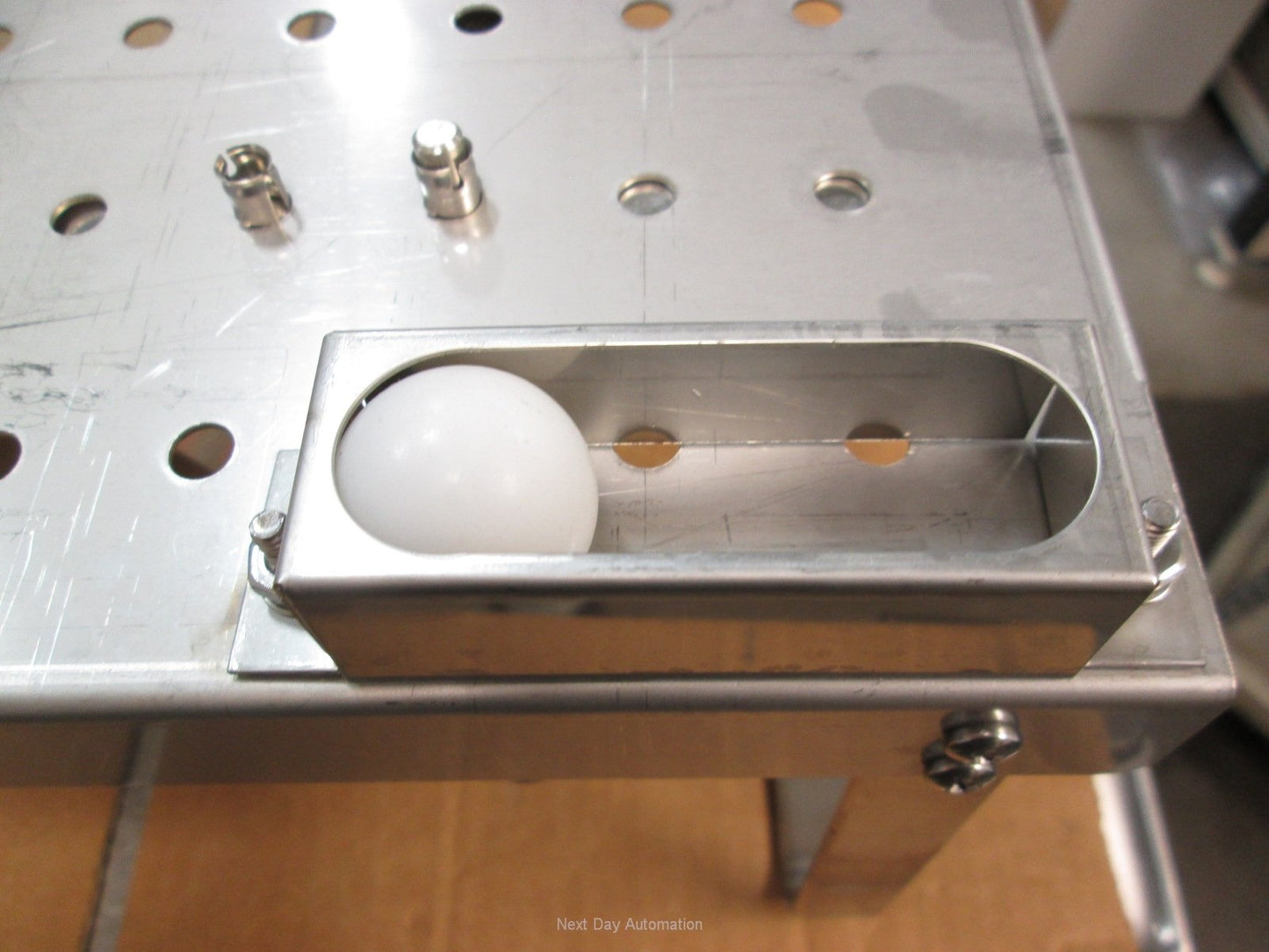 Used Shaker Platform for 8 Erlenmeyer Flasks Left to Right Motion 3" Travel