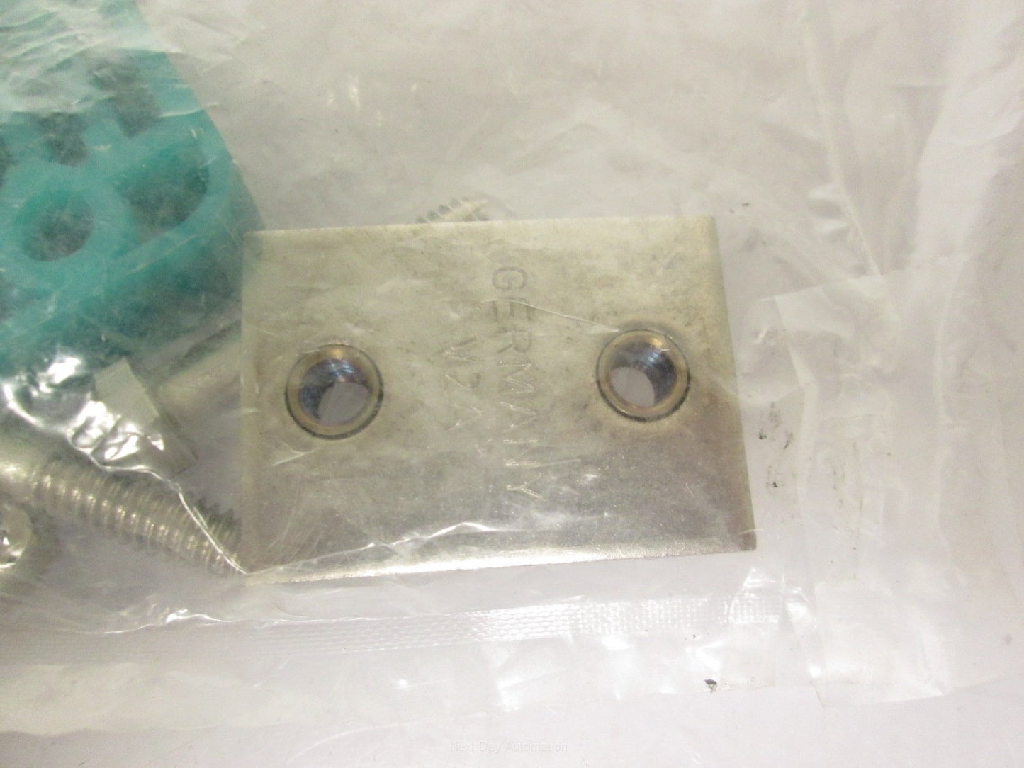 New Lot of 2 New Stauff SP2127PPDPAS/SS Hydraulic Tube Clamps Grade 2 Green