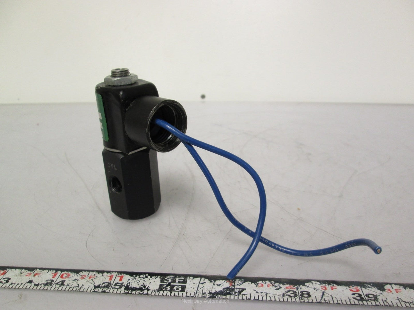 Used Fabco-Air FX-88-3C Pneumatic Solenoid Valve 120VAC 7W 100PSI 1/8" NPT