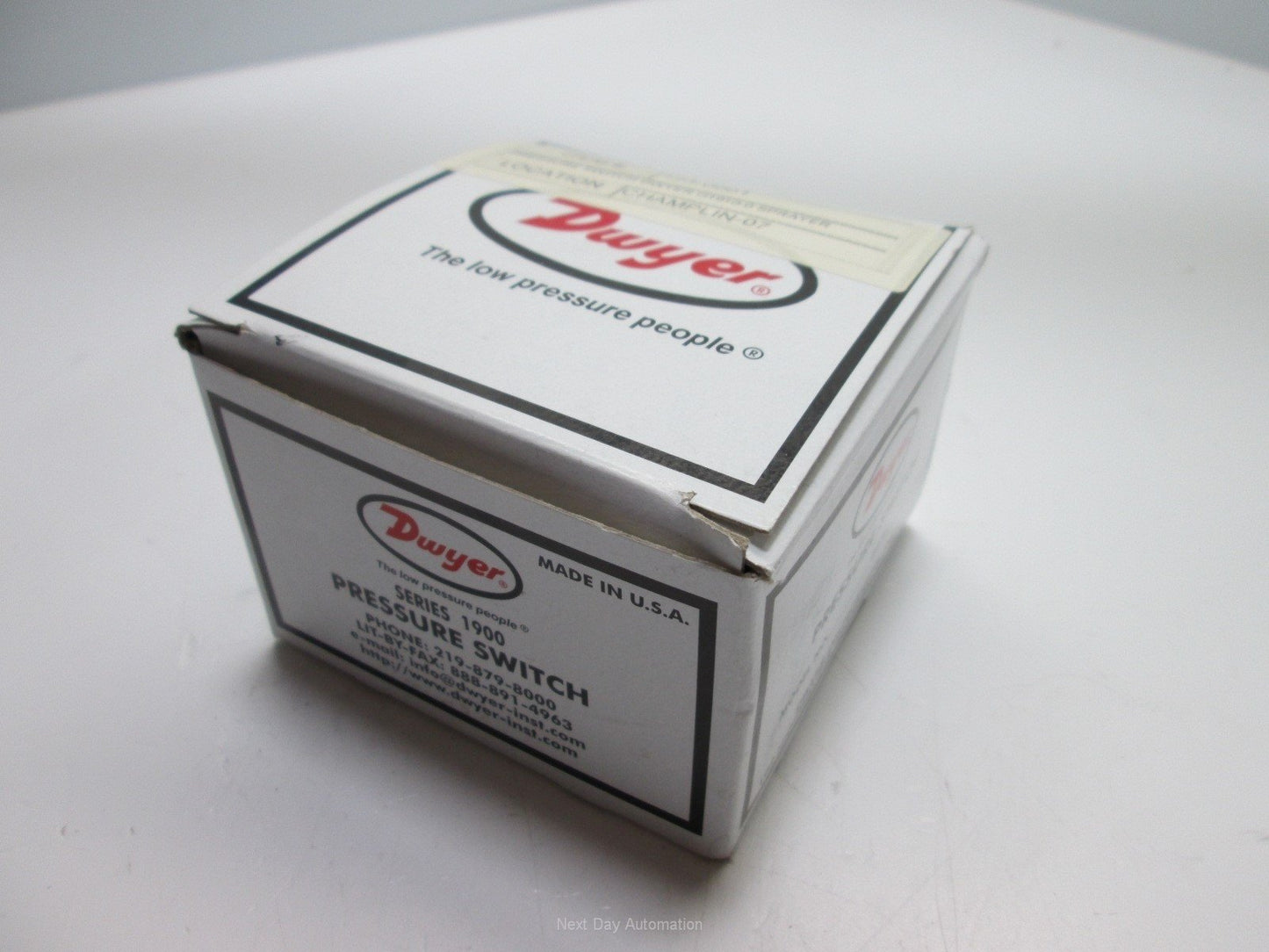 Used Dwyer 1910-0 Compact Low Differential Pressure Switch, 15A at 120-480VAC