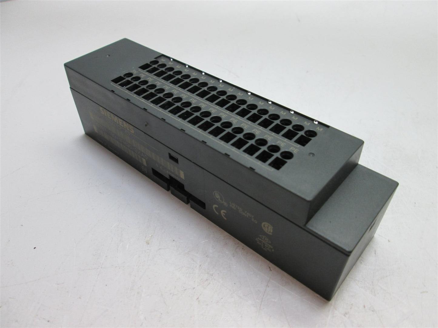 Used Siemens 193-1FH30-0XA0 Terminal Block, 34 Wire Terminals