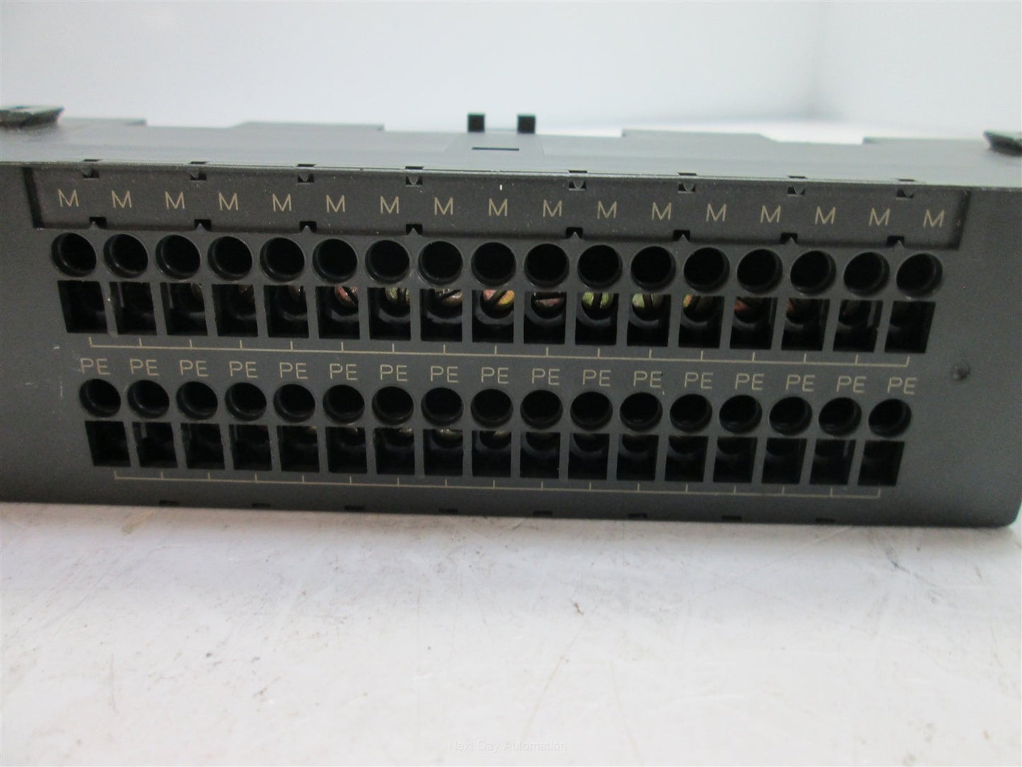 Used Siemens 193-1FH30-0XA0 Terminal Block, 34 Wire Terminals