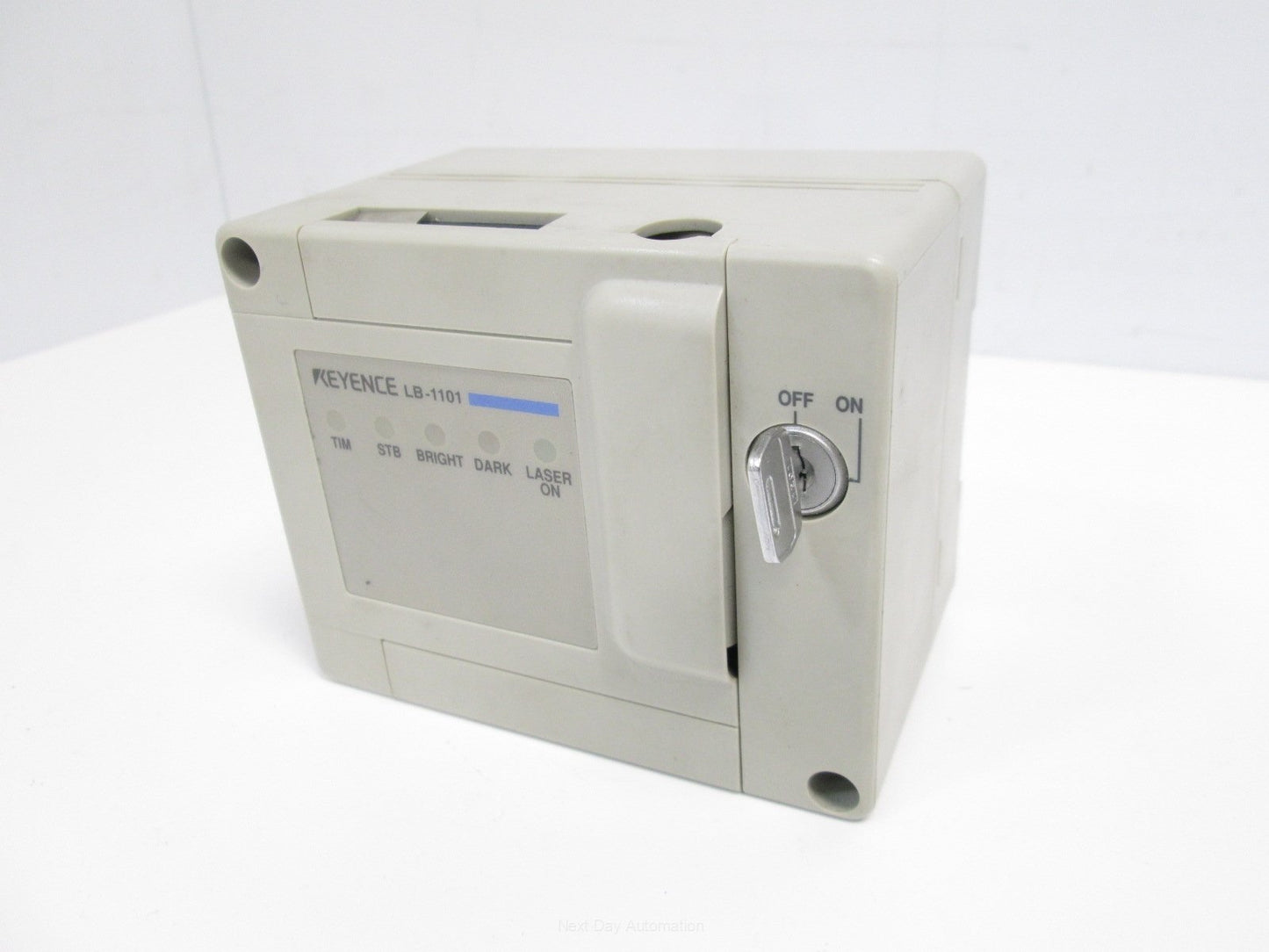 Used Keyence LB-1101 Laser Displacement Sensor Controller, +/-5V, +/-15mm, 670nm, NPN
