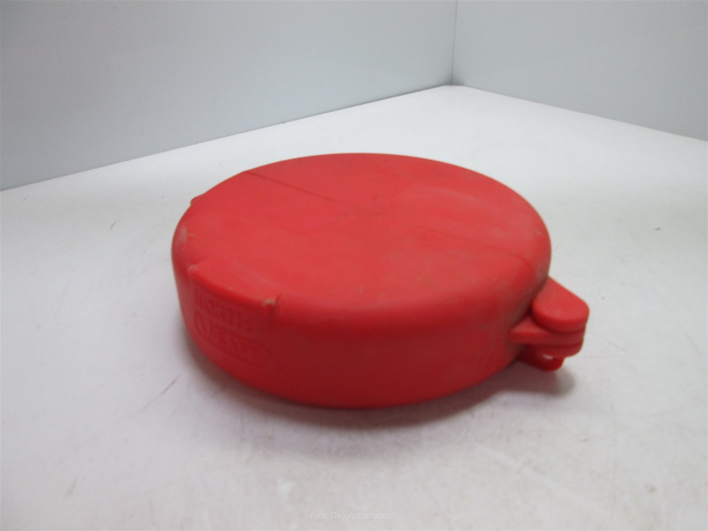 Used North VS06 Valve Lockout, Red, For 5" to 6-1/2" Handles