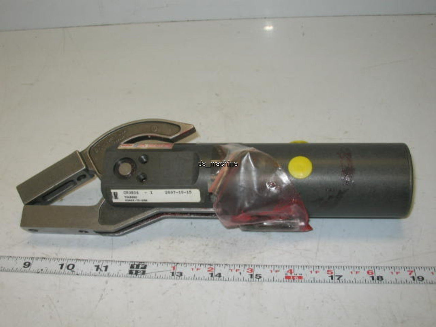 New BTM PG45K-75-HTM Pneumatic Locking Gripper 44.5mm Bore 26.9mm Stroke