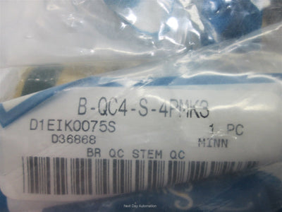 New Lot of 4 Swagelok B-QC4-S-4PMK3 Quick Connects, 1/4" Male NPT End