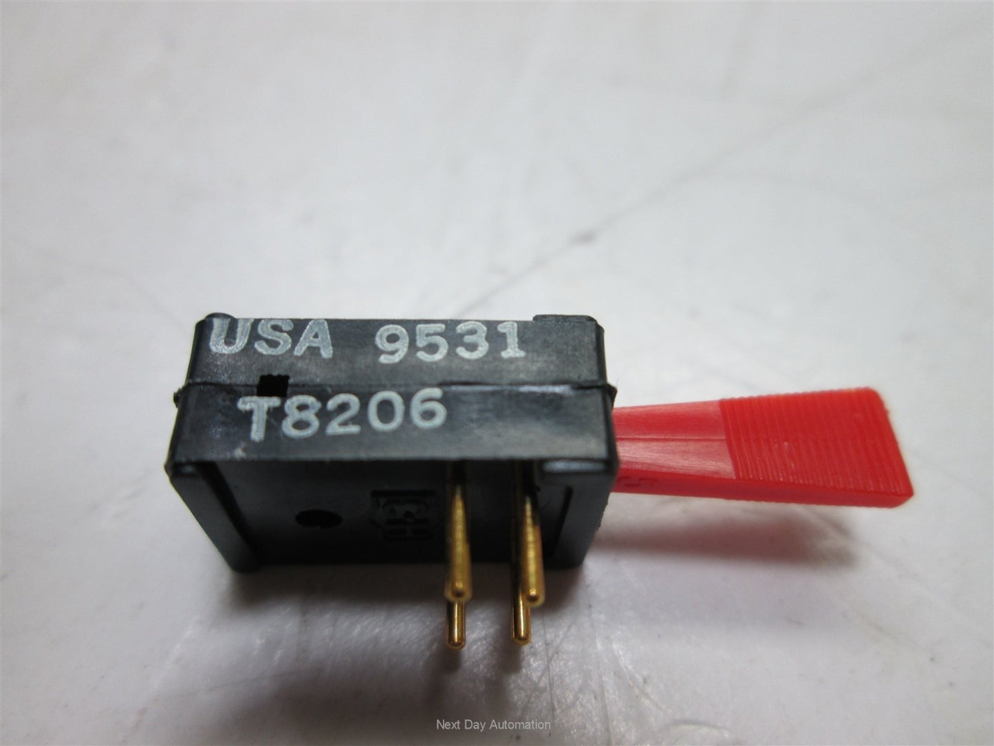 Used Lot of 4 Eaton Cutler Hammer T8206 Miniature Switches 3-Position Maintained