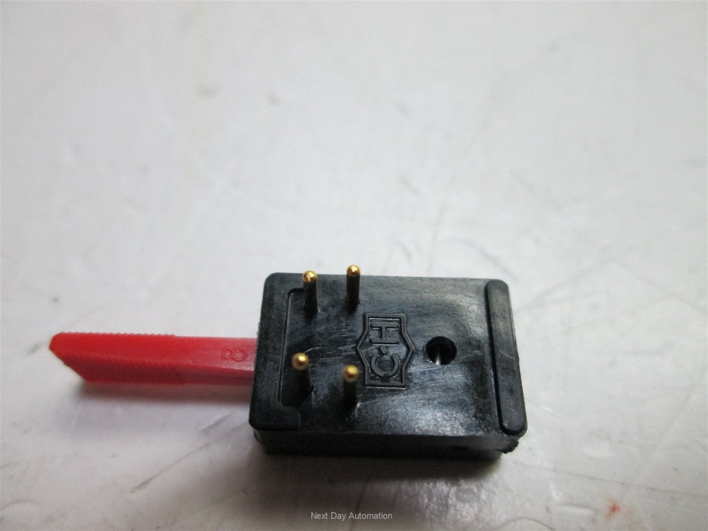 Used Lot of 4 Eaton Cutler Hammer T8206 Miniature Switches 3-Position Maintained