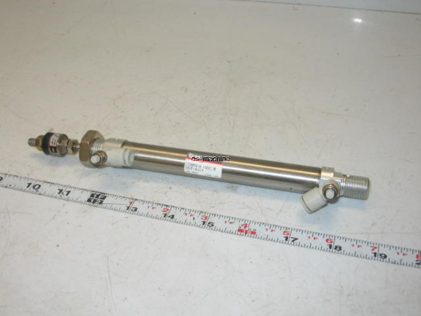 Used SMC CD85N16-100C-B Pneumatic Cylinder 100mm Stroke