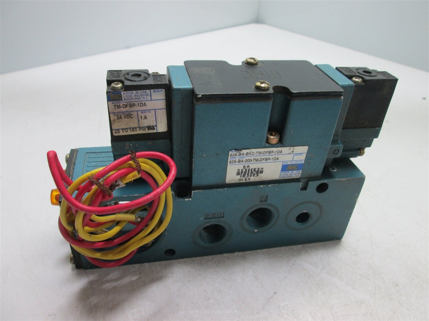 Used MAC 82A-BA-BKC-TM-DFBP-1DA Pneumatic Valve, 4-Way 2-Position Double Operator
