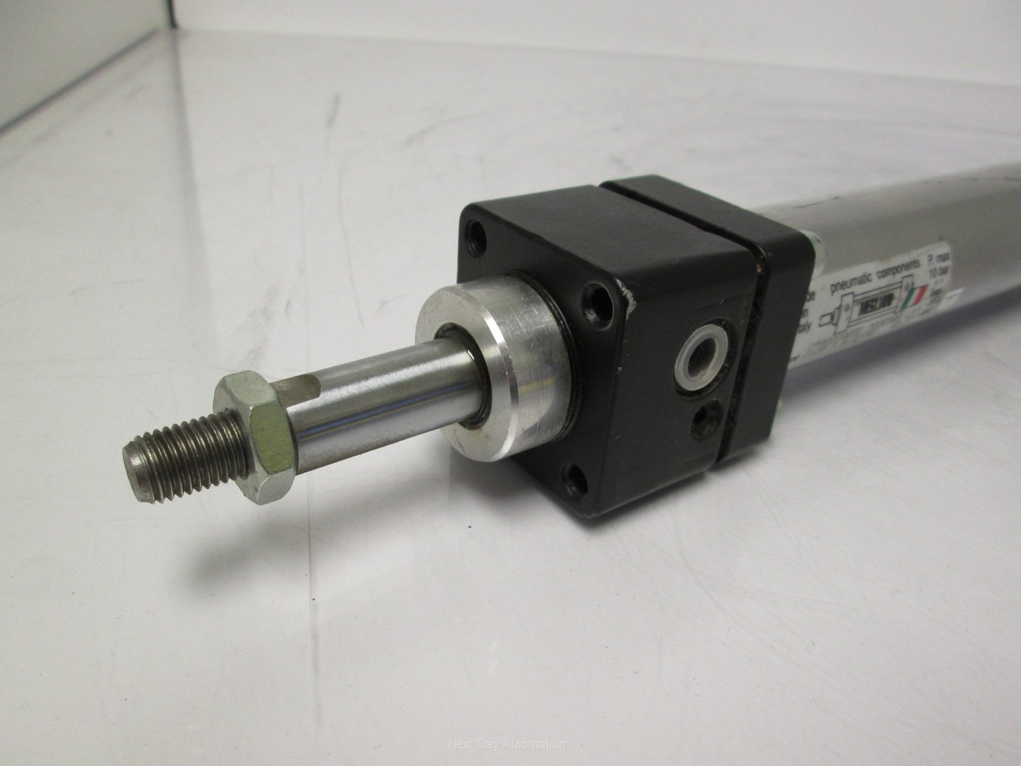 New – Open box Megliani SIAT 3.8.02092 Pneumatic Cylinder 575mm Stroke 1/8" Ports M10x1.25 Rod
