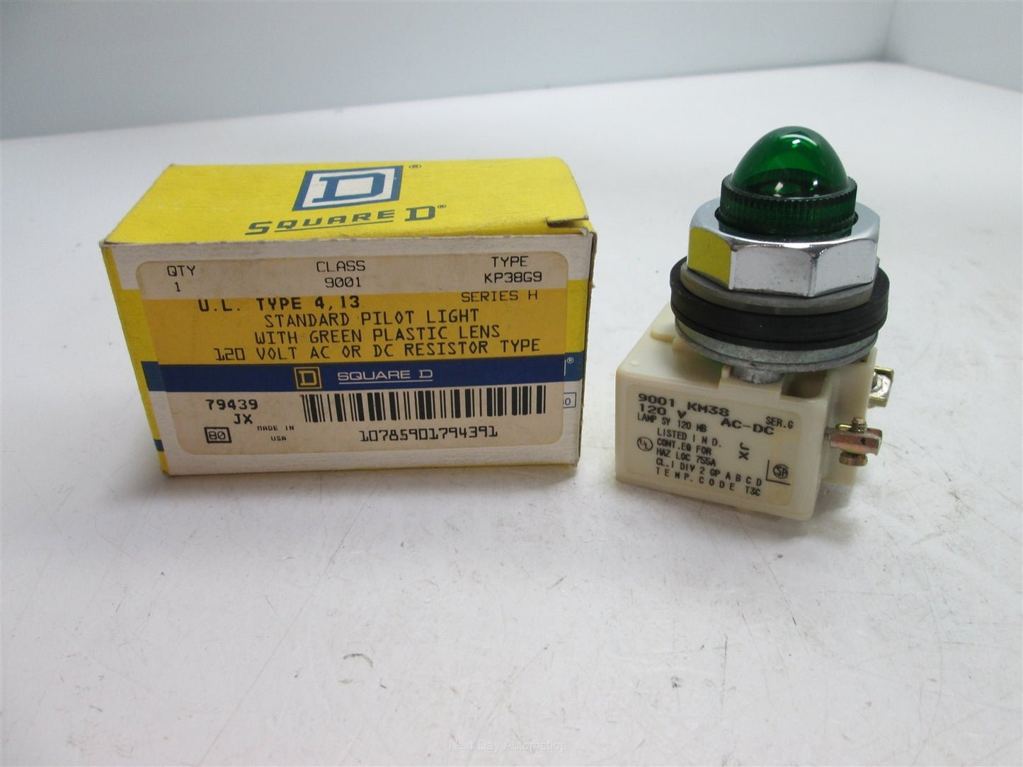New Square D 9001 KM38G9 Pilot Light With Green Lens, Voltage: 120VAC/DC