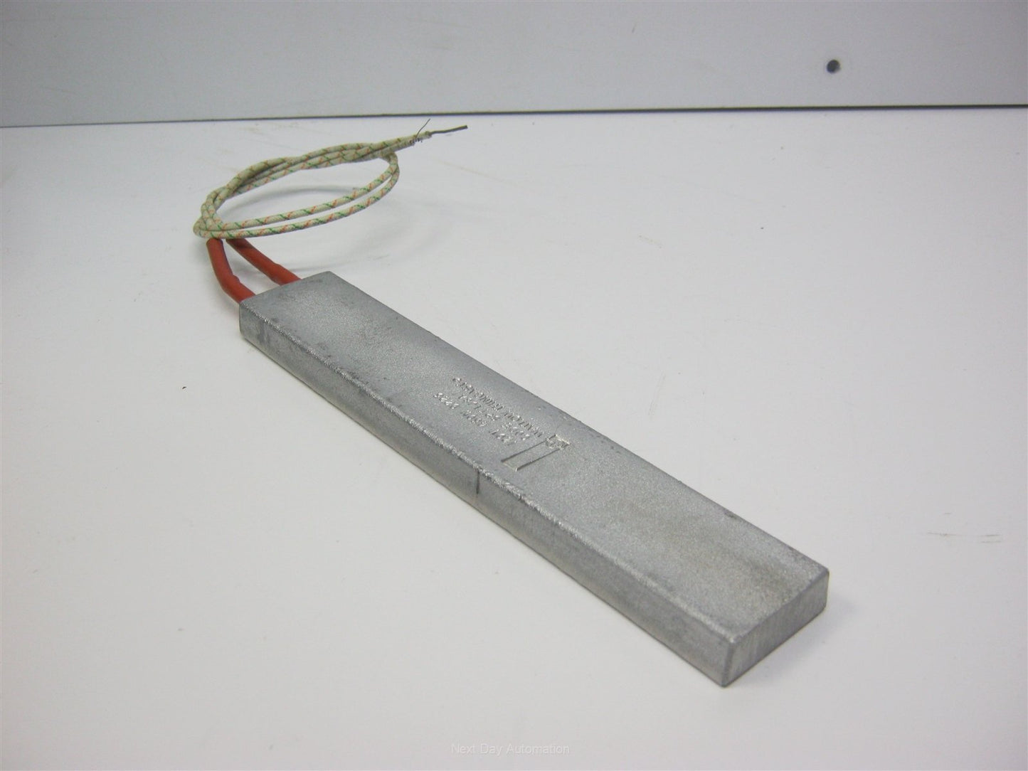 New Watlow SPT1J8A1 ThinCast Aluminum Heater 120V 450W 8" x 1.5" x 0.5"