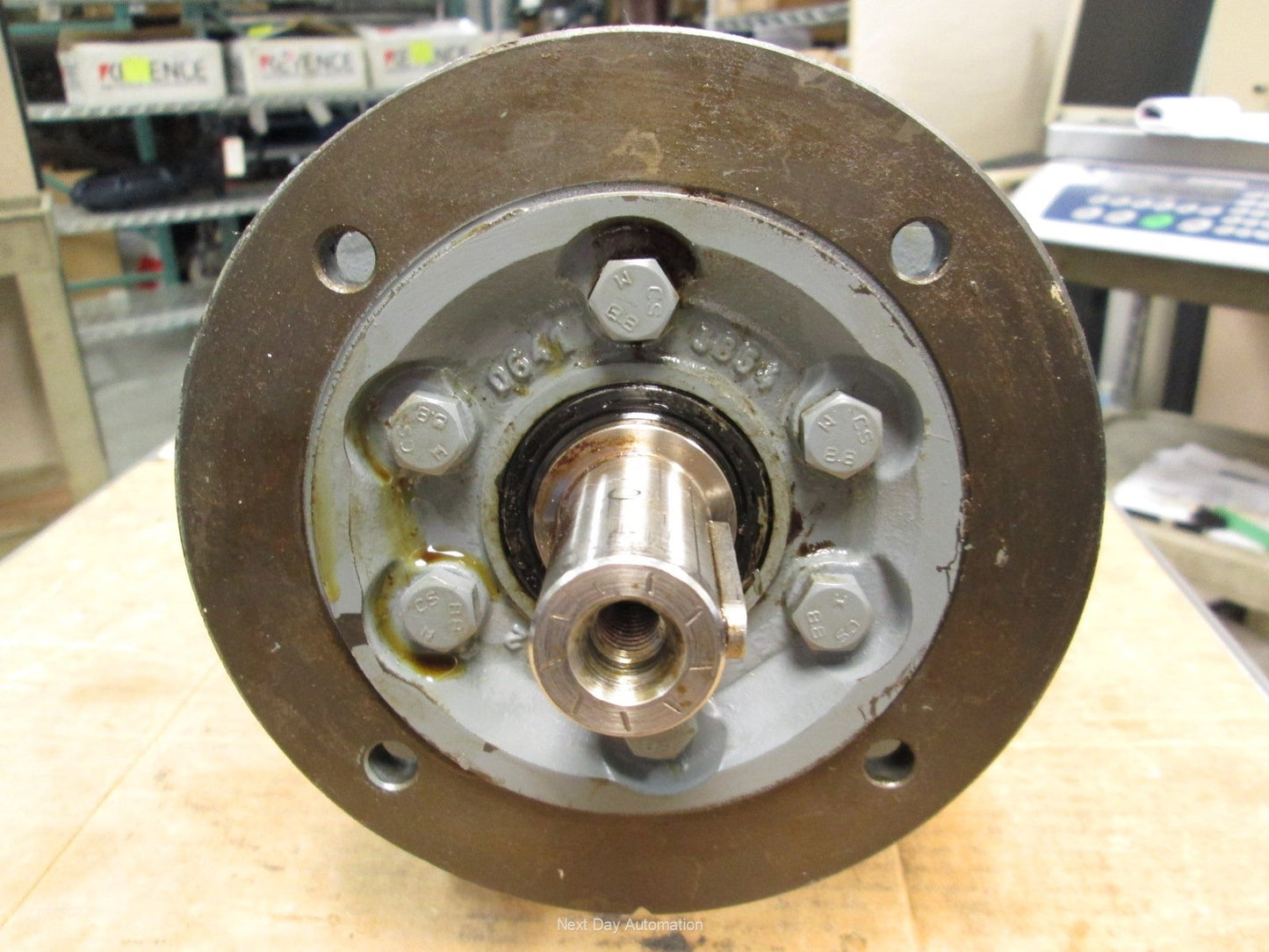 Used SEW EuroDrive RF37 DR63M6 Gear Motor 3-Phase 220/380VAC1.04/0.6A 8.5RPM 1" Shaft