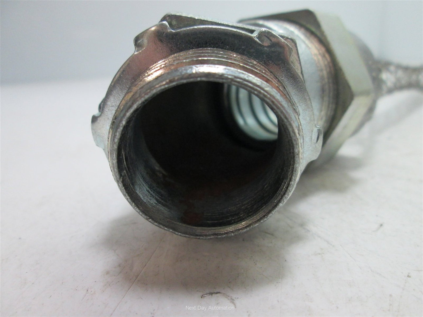 Used Hubbell 074-09-3444 1" Sealtite Conduit Grips, Angle: 45°