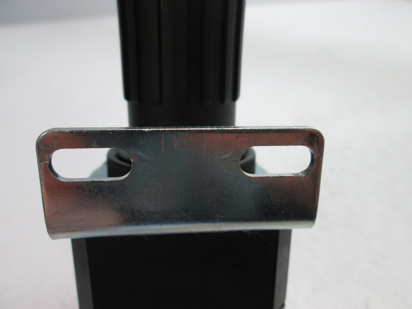 Used Festo LRP-1/4-0.7 Precision Pneumatic Regulator Max Inlet: 175psi, Outlet: 10psi