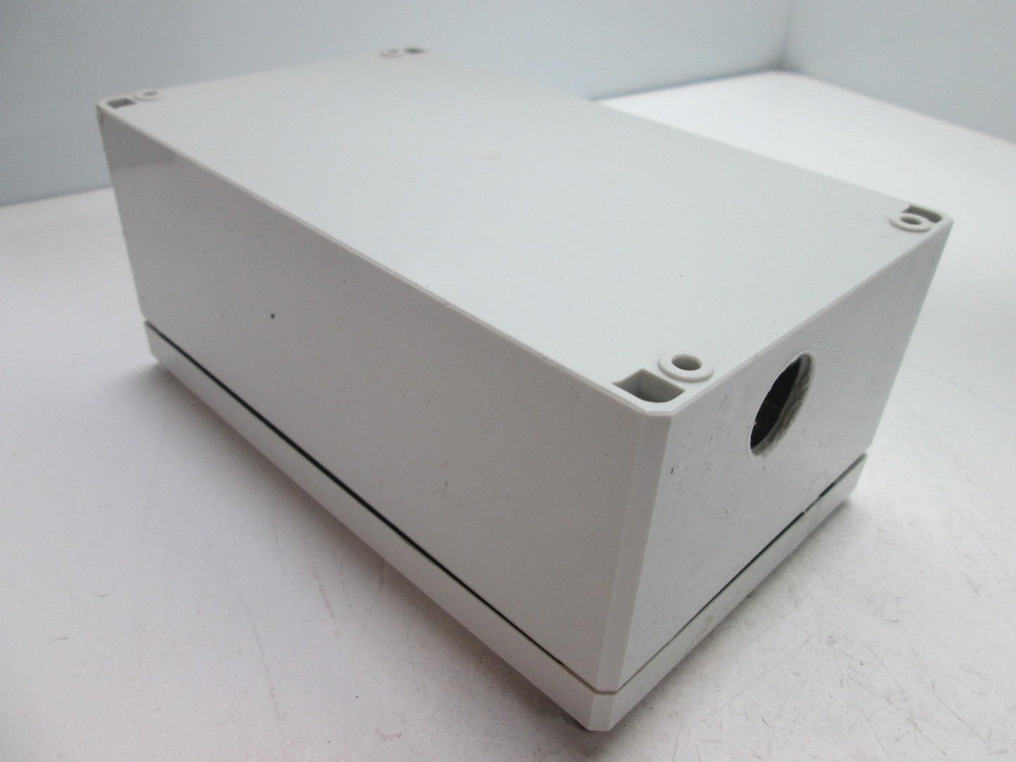 Used Hoffman Q-20129PCD Plastic Pushbutton Enclosure Box 200 x 120 x 85mm *Holes