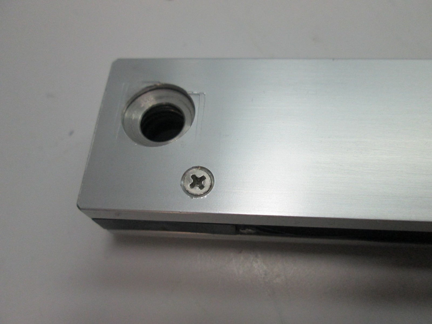 Used Heidenhain LS 406 Linear Scale, 820mm Travel, 1æm Resolution, 310 110 31