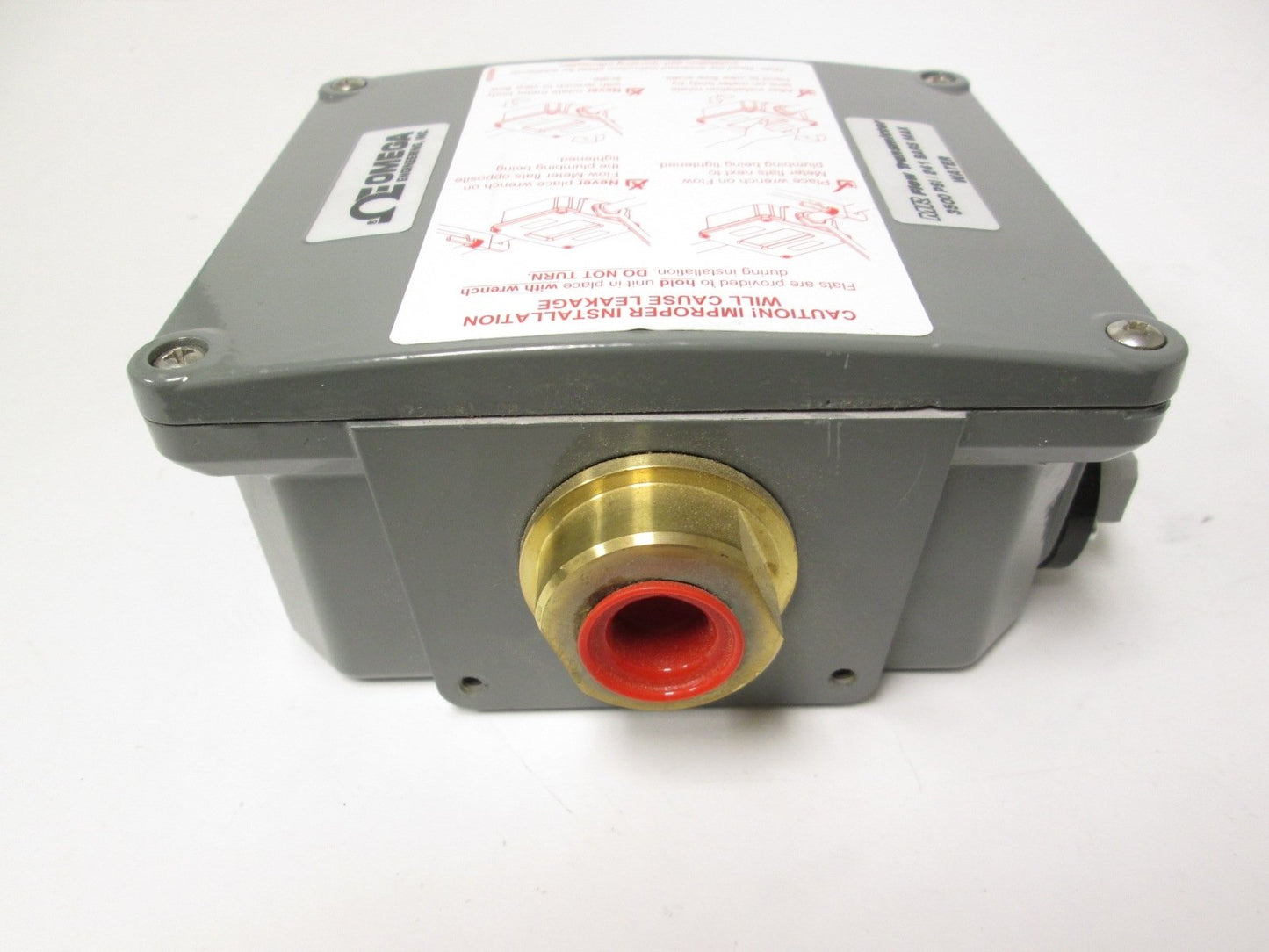 New – Open box New Omega MR HFLR6315D Digital Flow Transmitter 1-15GPM 3500PSI 1/2" NPT 4-20mA