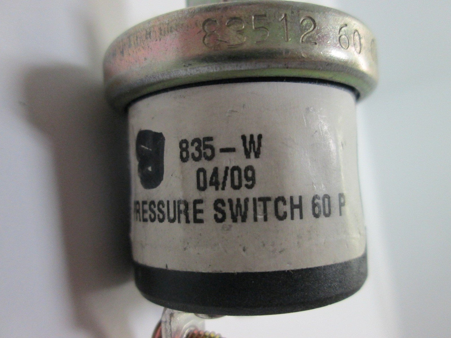 Used Datcon 835-W Pressure Switch, Connection: 1/8"-27 NPT, Pressure: 60psi