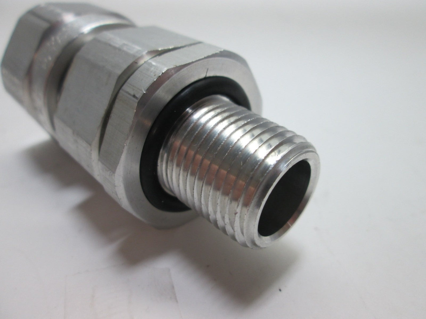 New Hubbell MC1C Cable Gland For Metal Clad Cable, Connection Size: 1/2" NPT
