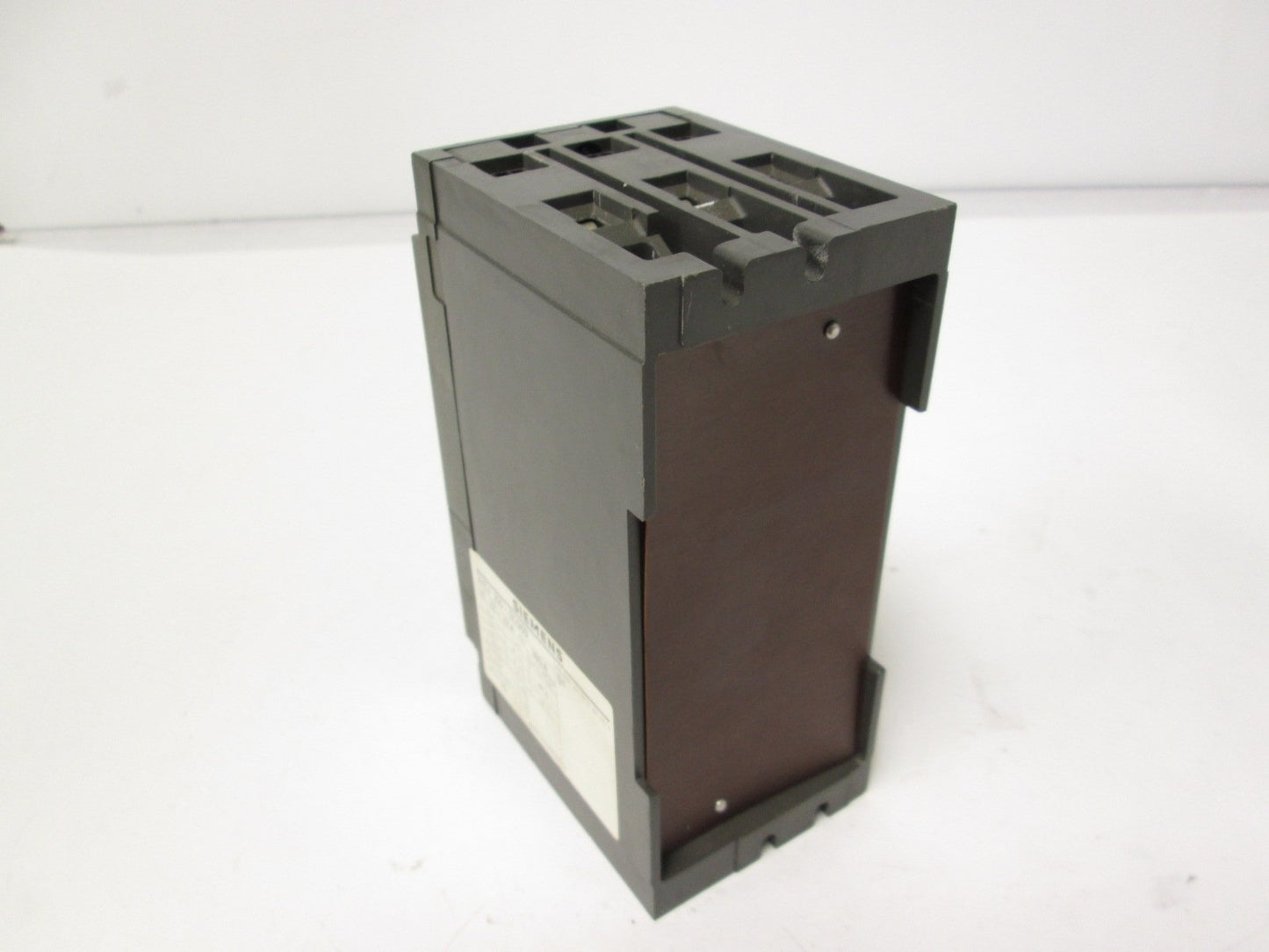 Used Siemens 3VE4-200-0CQ00 Circuit Breaker 690VAC 22-32A 3 Pole