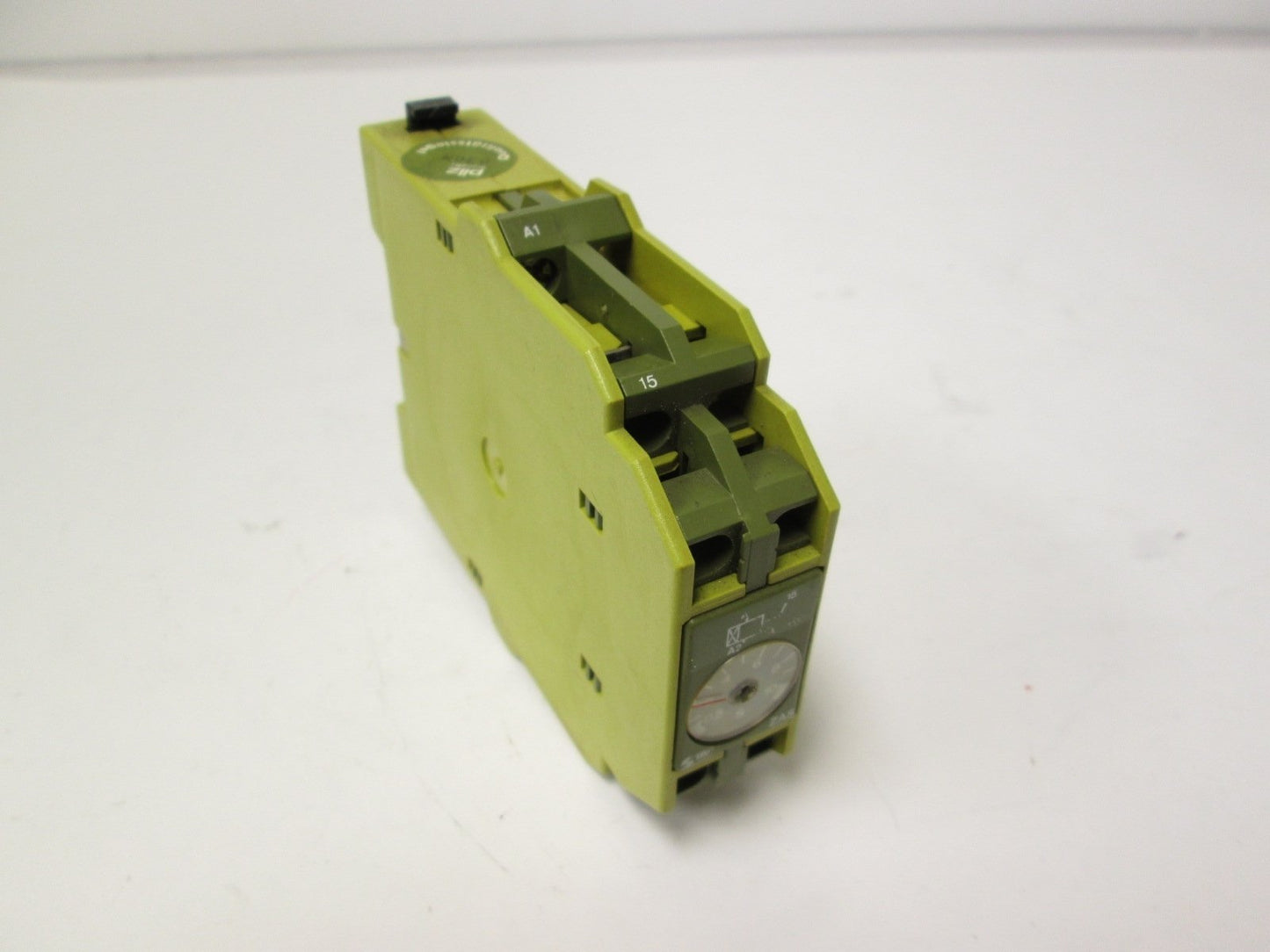 Used Pilz ZAS/10s/1Uz 650015 On-Delay Timer Relay 0.5-10s 110-220VAC 3.5VA DIN Mount