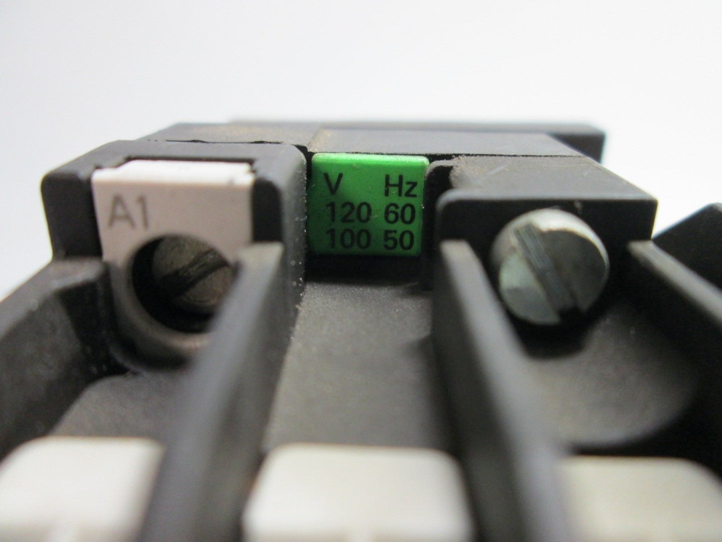 Used Siemens 3TH42 Contactor, 4-Pole, Contacts: 4x N/O 4x N/C, Coil: 100/120VAC