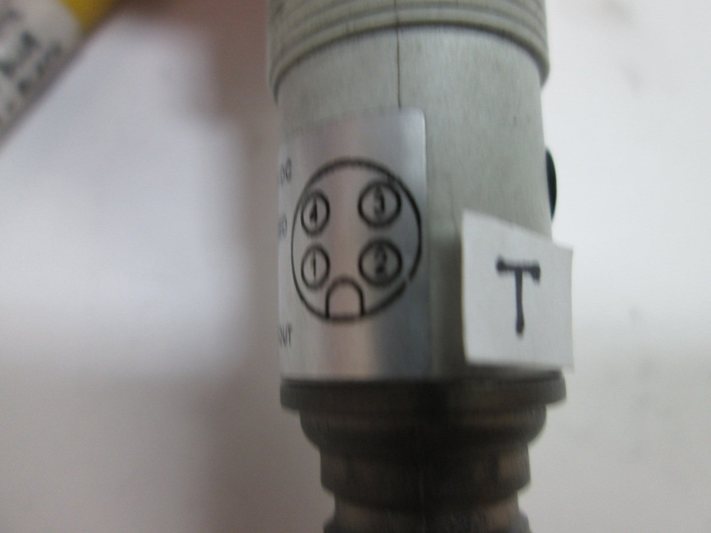 Used Allen Bradley 42CA-D1JNAE-D4 Photoelectric Sensor, Infrared: 880nm, 10-30VDC